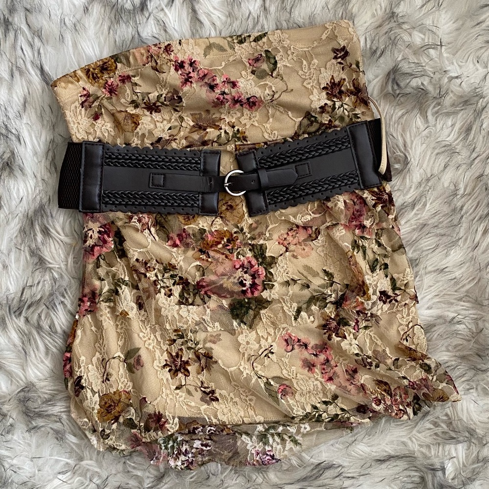 Strapless, belted top